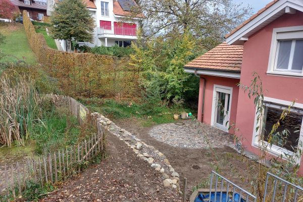 abgerundete-gartengestaltung-109894227B-9960-78A1-6072-D68C86386D0D.jpg